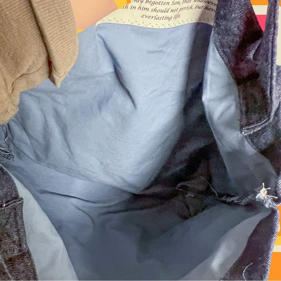 Handmade denim daisy purse with scripture - Picture 4 of 4